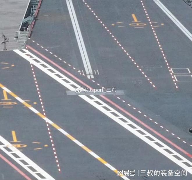福建舰甲板起飞跑道已划线下次海试试验弹射器没问题(图1)